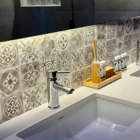 Aparthotel Glamour 4*